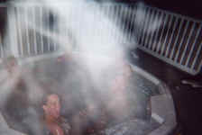 jacuzzi.jpg (257917 bytes)
