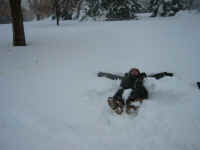 steph_in_snow.jpg (70105 bytes)