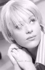 kelly_model2.jpg (18304 bytes)