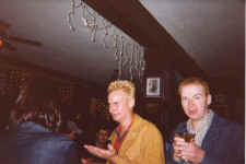 me_alien_al.jpg (334856 bytes)