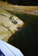 pull_houseboat.jpg (165865 bytes)