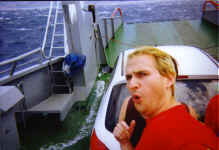 ferry.jpg (196657 bytes)