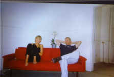 seanie_kelly_red_couch.jpg (140561 bytes)