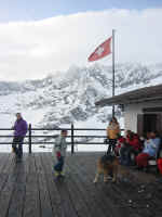 ski_eatery.jpg (203315 bytes)