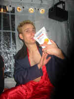 me_zarbi.jpg (193636 bytes)