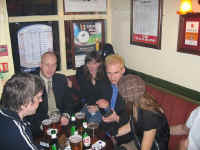 group_pub.jpg (76706 bytes)