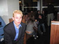 me_crack.jpg (52322 bytes)