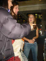 girls.jpg (163889 bytes)