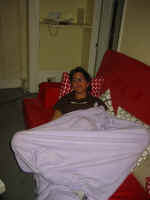 kt_sofa.jpg (123306 bytes)