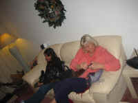 mother_daughter.jpg (81358 bytes)