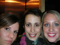 selfphotogirls.jpg (111387 bytes)