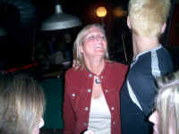 eliz_hurrie.jpg (62325 bytes)