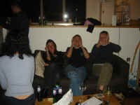 hands_on_face.jpg (88071 bytes)