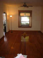 living_room2.jpg (118529 bytes)