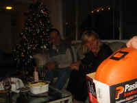 jen_tim.jpg (112579 bytes)