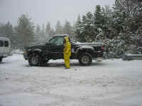 chains_guy.jpg (203886 bytes)