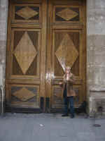 big_door.jpg (157740 bytes)