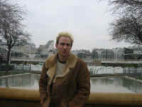 pompidou.jpg (169689 bytes)