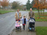 elly_ginny_sophie_giles.jpg (177701 bytes)