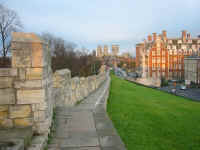 york_wall.jpg (158286 bytes)