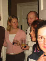 susan_jb_sarah.jpg (108098 bytes)