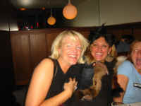 gabi_steph.jpg (92442 bytes)