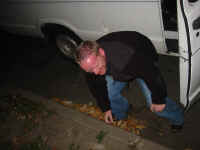 gareth_bus.jpg (98905 bytes)